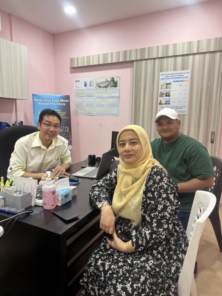 Optimax Segamat Eye Specialist Centre